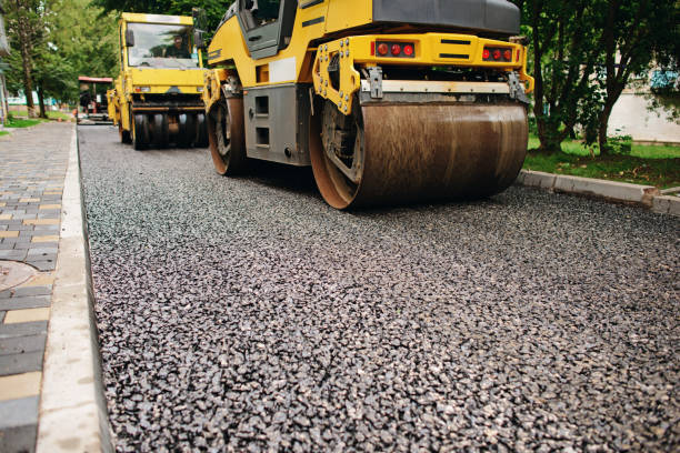 Best Professional Driveway Pavers  in Plainedge, NY